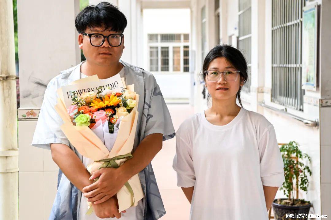 全网追的“扁担女孩”，找了一份暑假工，时薪12元 - 钦州生活资讯 - 钦州28生活网 qinzhou.28life.com